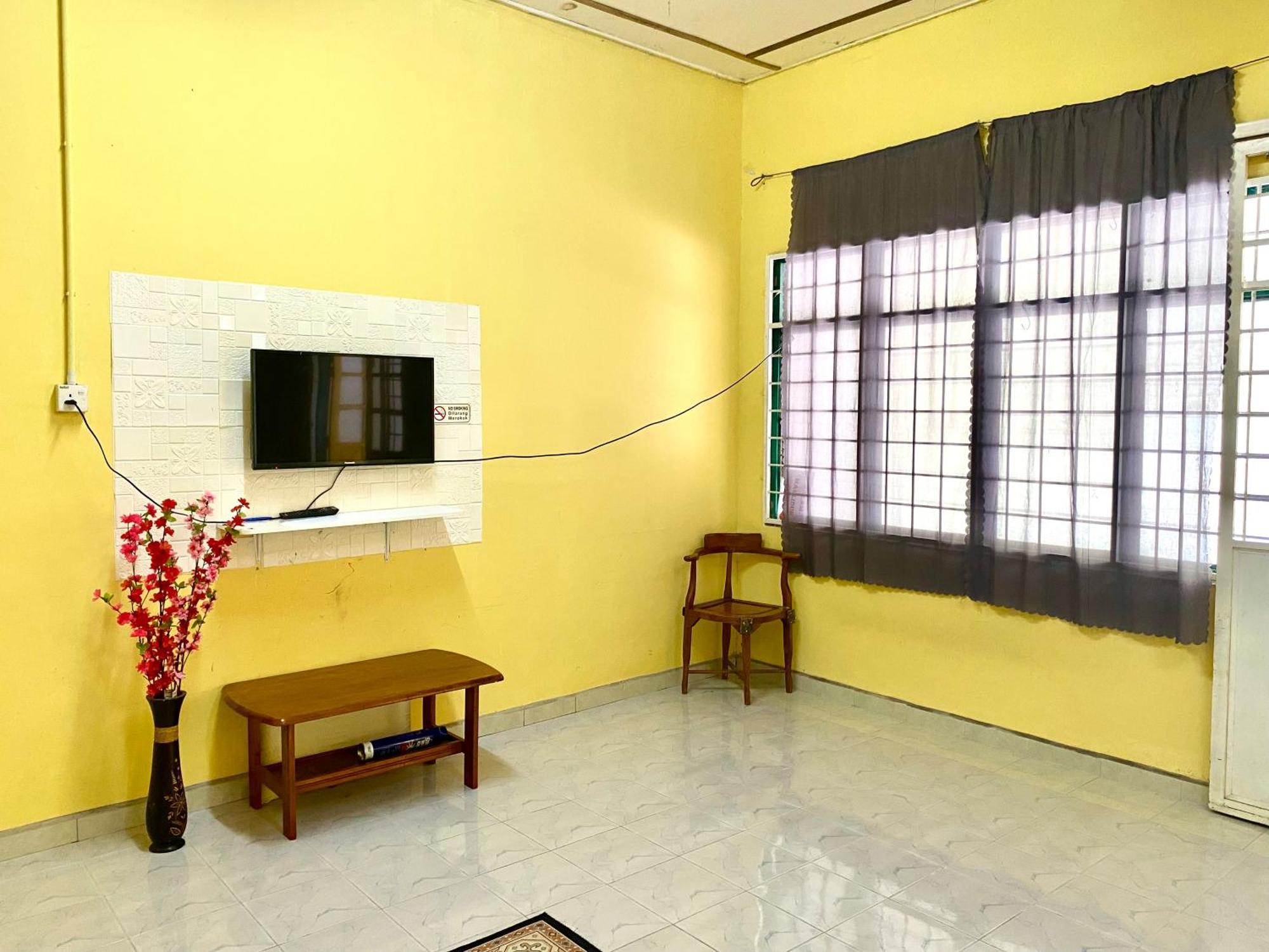 Umi Homestay Batu Buruk Kuala Terengganu Luaran gambar